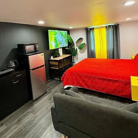 New Tiny Home Uptown フェニックス エクステリア 写真