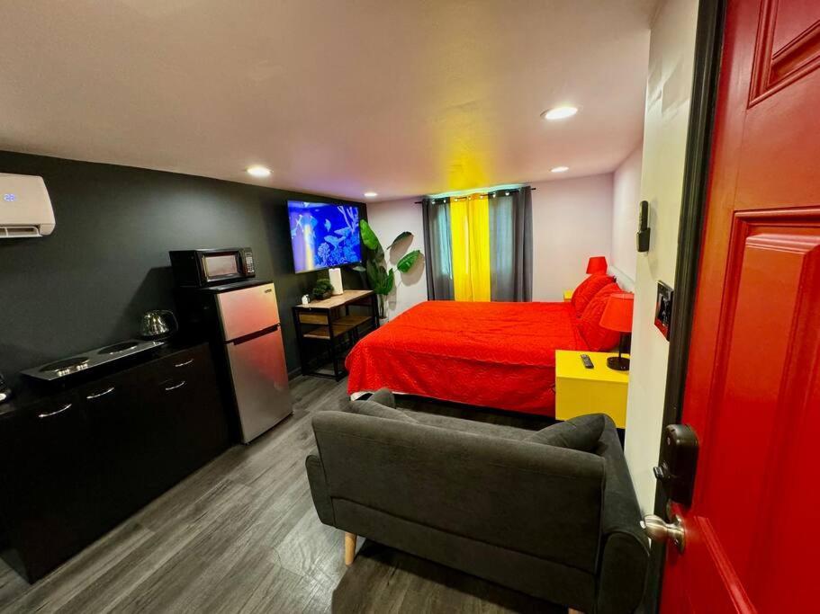 New Tiny Home Uptown フェニックス エクステリア 写真
